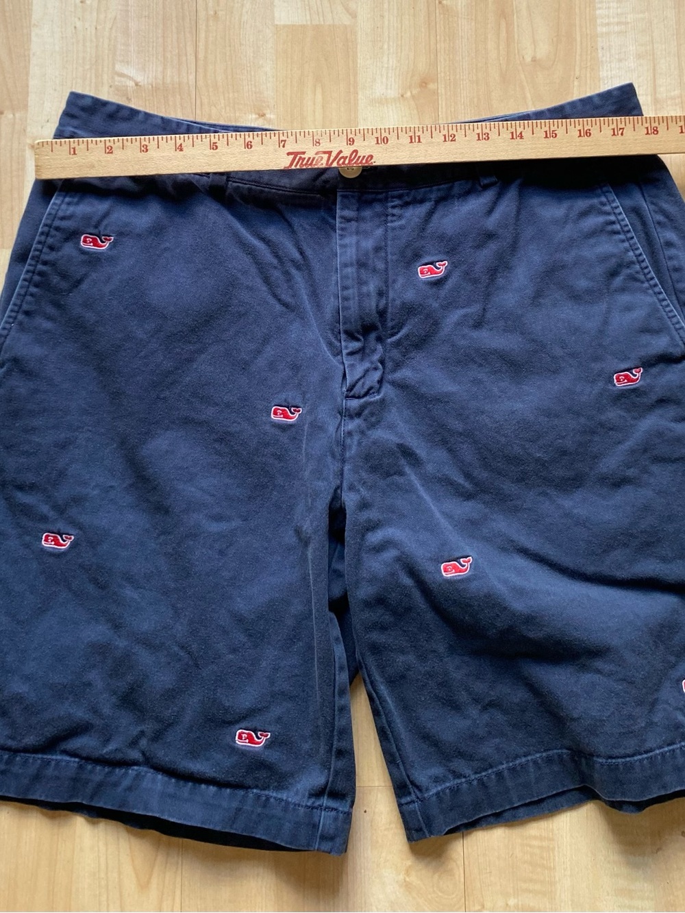 Vineyard Vines Whale Print Men's Size 36 Casual Shorts - Picture 5 of 6